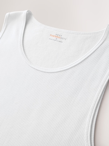 Tricou de la Next pe alb