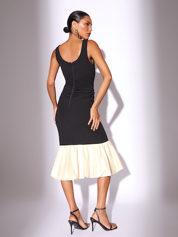 Lipsy Kleid in Schwarz