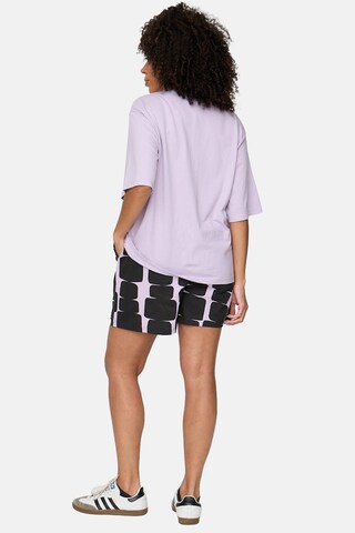 Turtledove London T-Shirt 'Elsie' in Lila