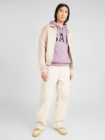 GAP - Sweatshirt 'HERITAGE' em roxo