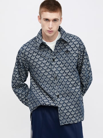 ADIDAS ORIGINALS Regular Fit Overgangsjakke i blå: forside