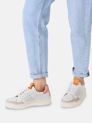 Crickit Platform trainers 'MEA' in Beige: front
