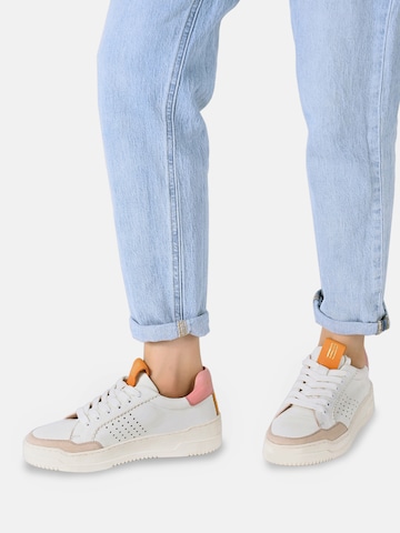 Crickit Sneakers laag 'MEA' in Beige: voorkant