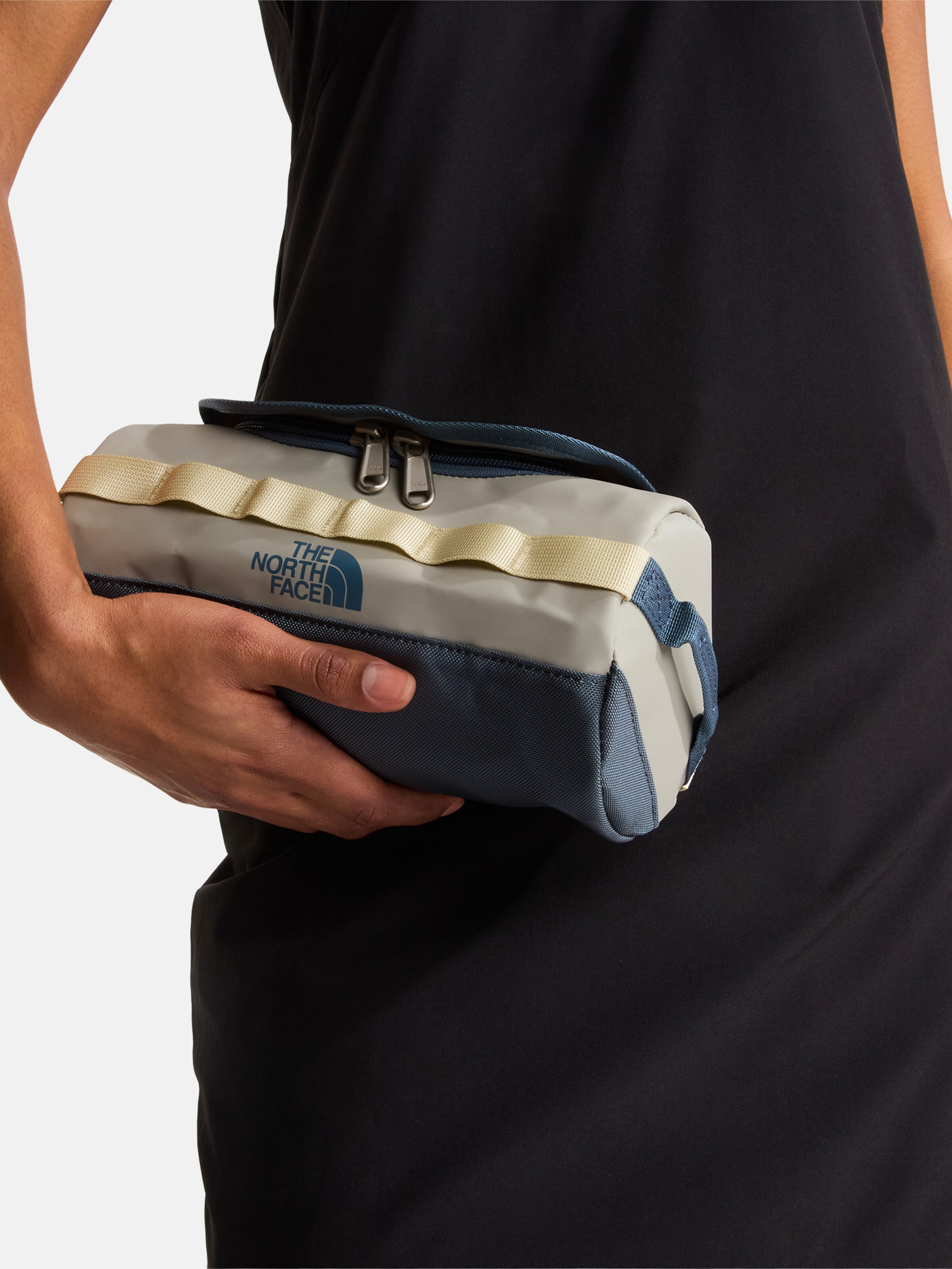 THE NORTH FACE Kosmeetikakott 'BC TRAVEL CANISTER - S', värv segavärvid