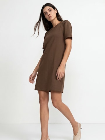 Rich & Royal - Vestido em castanho