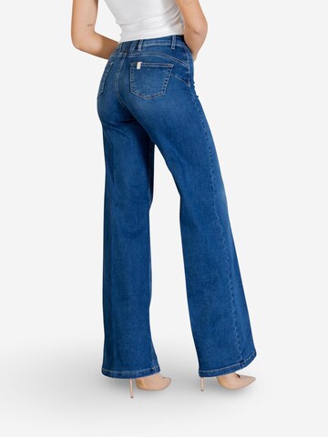 Liu Jo - Bootcut Vaquero 'ECS B.UP PARFAIT FLARE H.W. UA6069 DS004' en azul