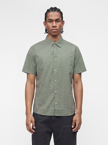 GAP Regular fit Button Up Shirt in Green: front