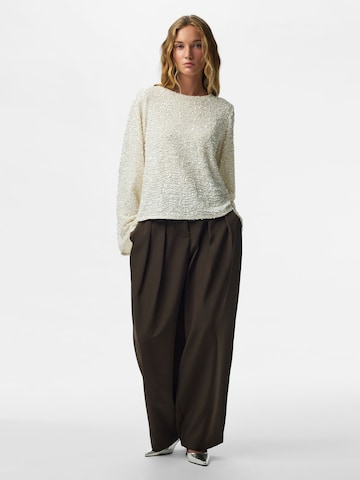 PIECES Top 'KAMMY' in White