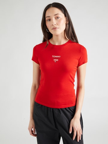 Tommy Jeans Koszulka 'ESSENTIAL' w kolorze czerwony: przód