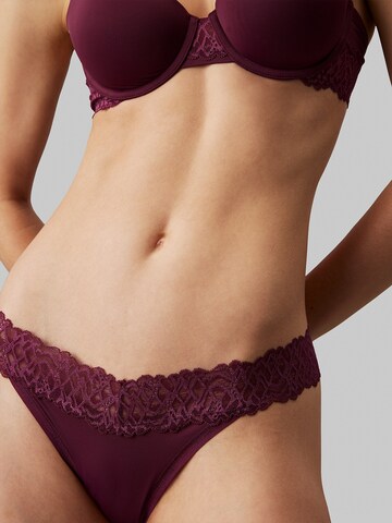 Calvin Klein Underwear String in Red