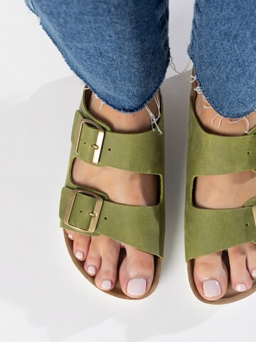 Bayton - Zapatos abiertos 'Atlas' en verde