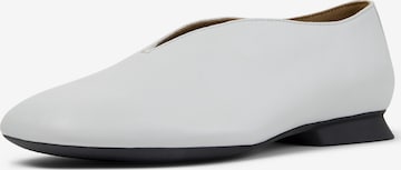 Ballerina 'Casi Myra' di CAMPER in bianco: frontale