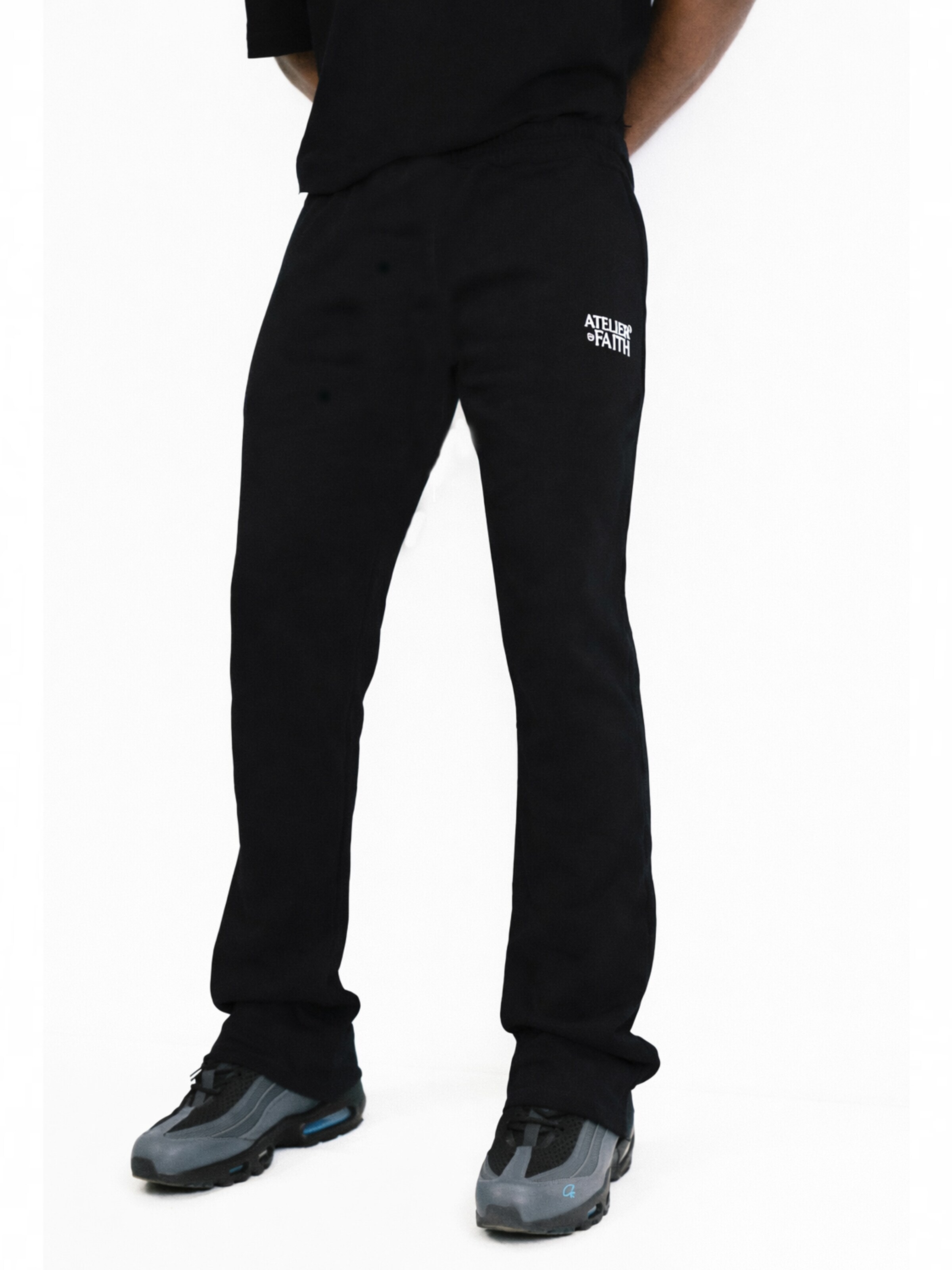 Loosefit Pantalon ATELIER OF FAITH en noir