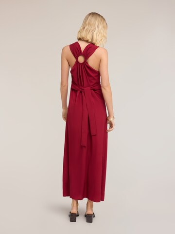 MOTIVI - Vestido en rojo