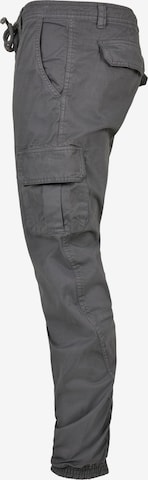 Effilé Pantalon cargo Urban Classics en gris