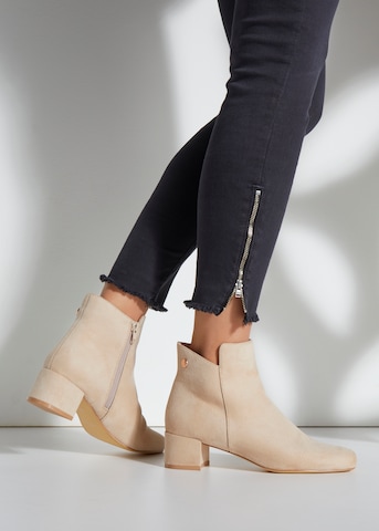 Bottines LASCANA en beige : devant