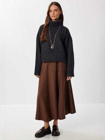 Gonna di Happiness İstanbul in marrone