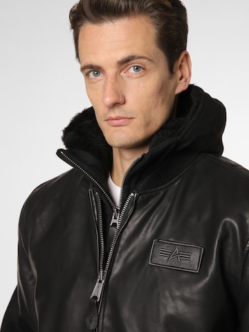 ALPHA INDUSTRIES Übergangsjacke in Schwarz