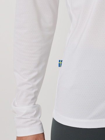 SWEDEMOUNT - Camiseta funcional 'Core' en blanco