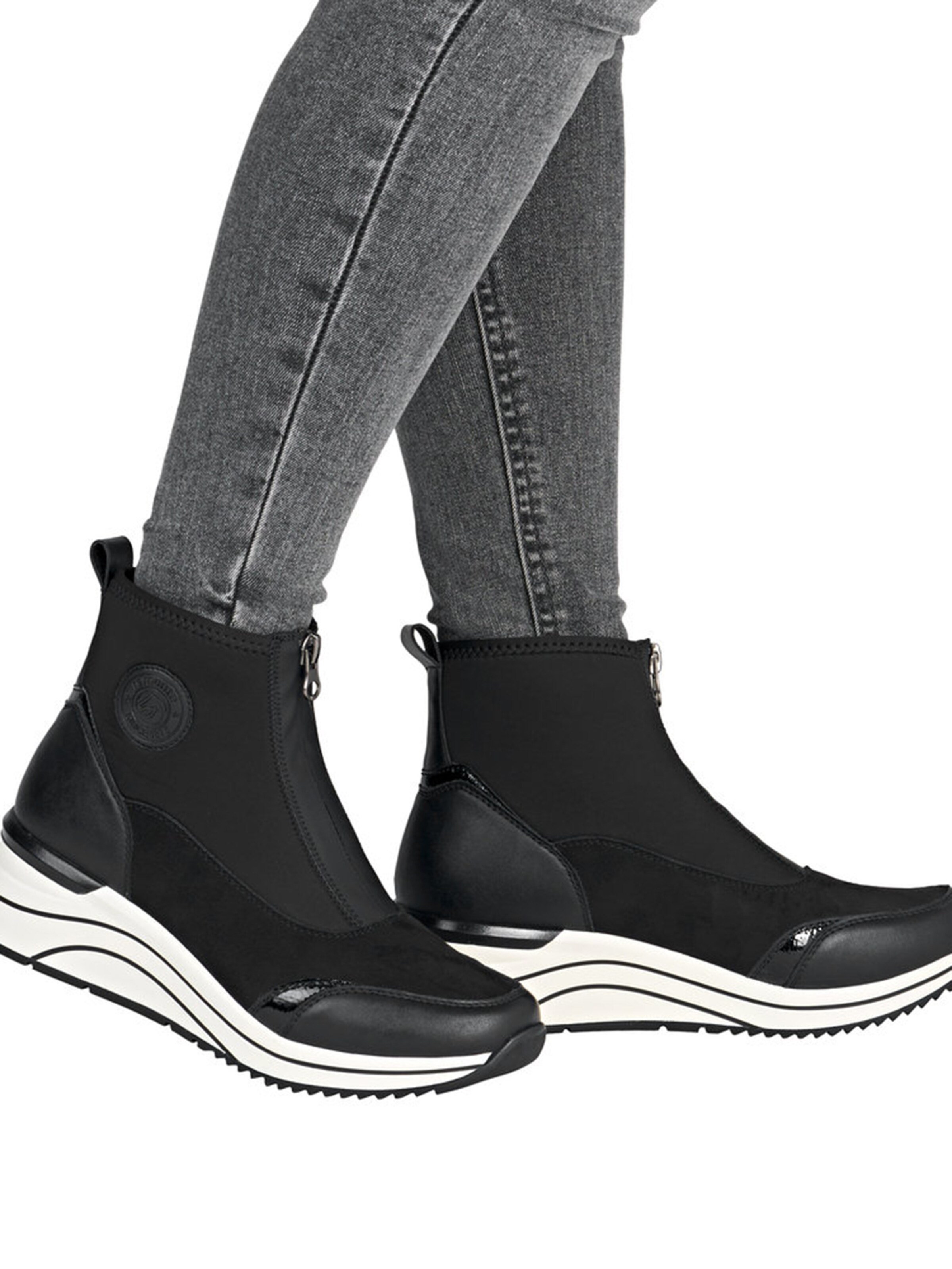 REMONTE Ankle Boots in Black