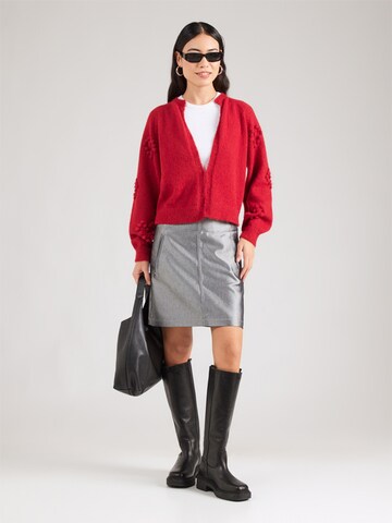 Cardigan 'VIMERIT' VILA en rouge