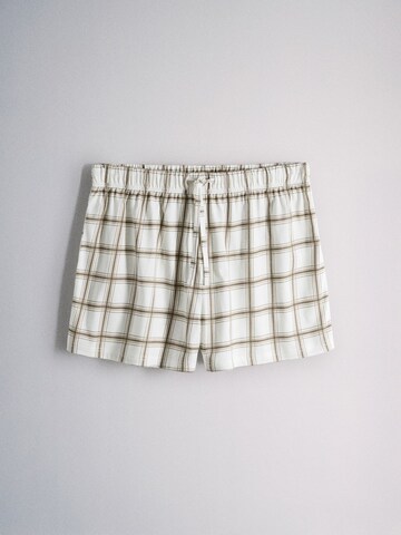 The Set Shorty in Beige