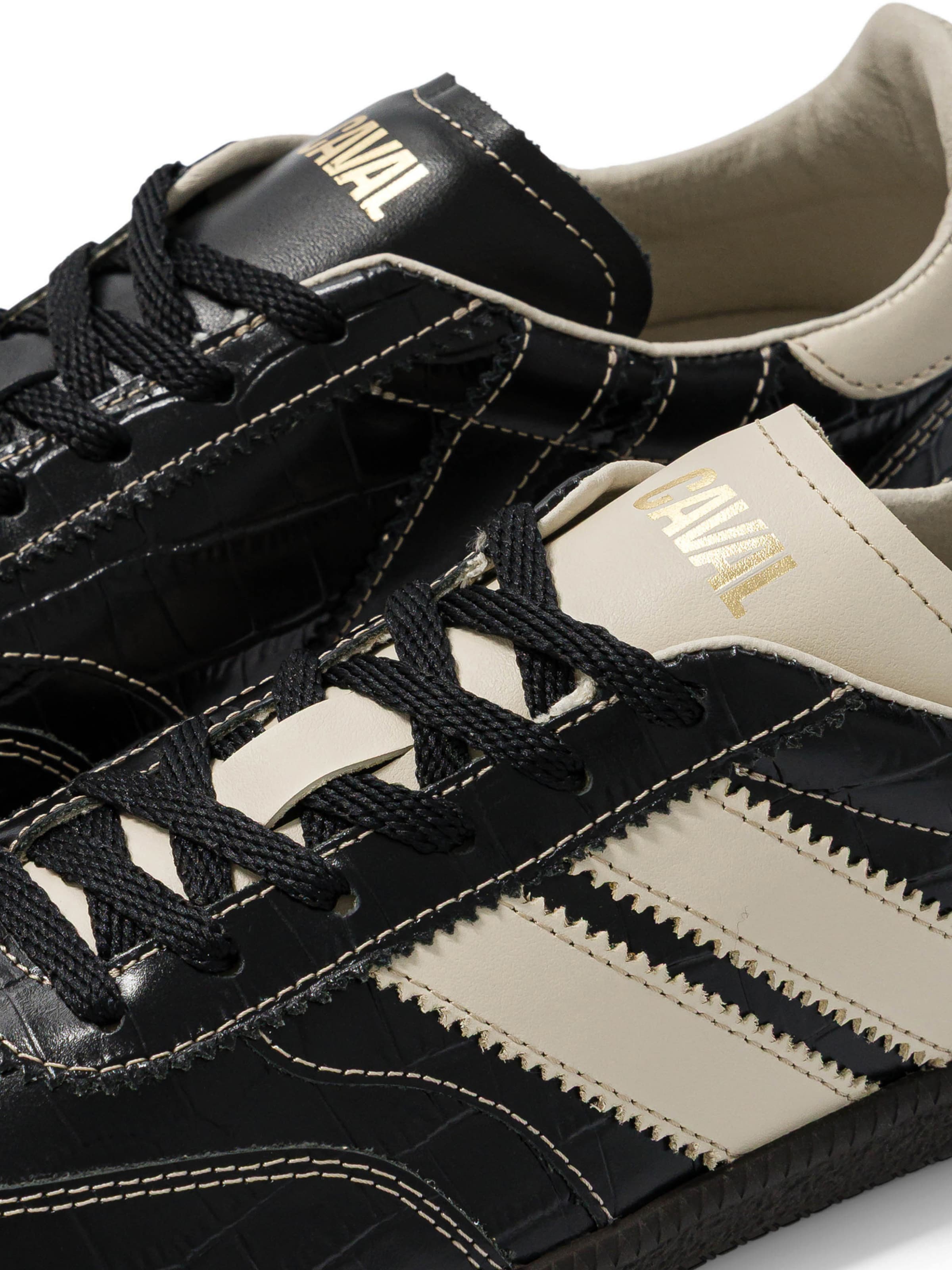 Caval - Sapato com atacadores ' PULSE ' em preto