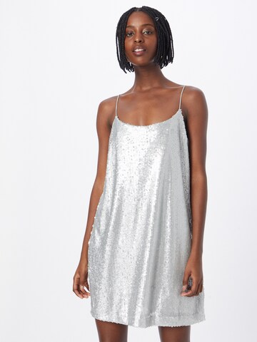 Robe de cocktail Nasty Gal en argent : devant