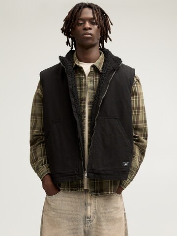 Gilet di Pull&Bear in nero: frontale