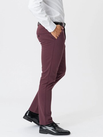TEESHOPPEN Regular Trousers ' The Original ' in Red