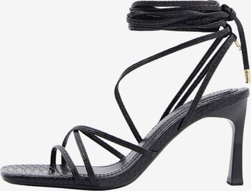 Bershka Sandalen met riem in Zwart