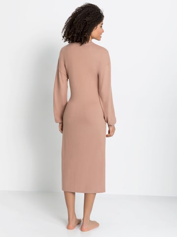 LASCANA Knitted dress in Beige