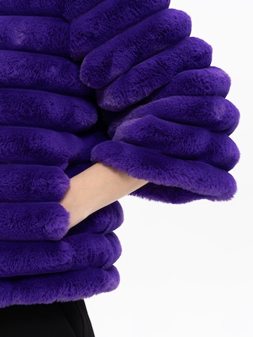 Passioni Between-Season Jacket in Purple