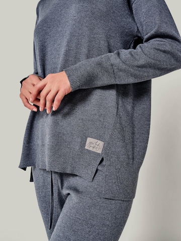 YOU LOOK PERFECT Pullover 'BELLA' in Grau
