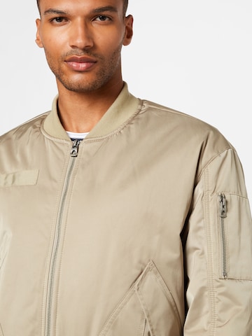 ESPRIT - Chaqueta de entretiempo en beige