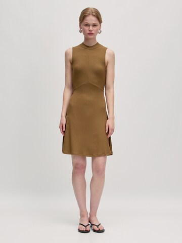 EDITED Dress 'Nilda' in Brown: front