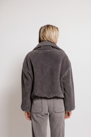 Zhrill Fleecejacke in Grau
