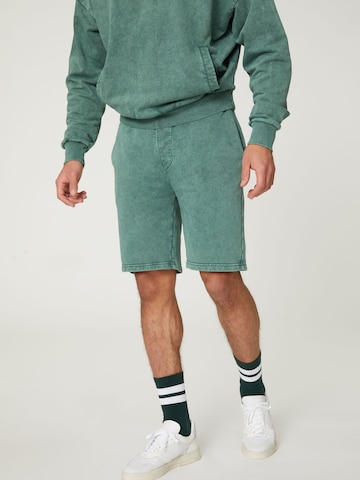 DAN FOX APPAREL Spodnie 'Connor' w kolorze zielony: przód