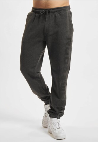 ROCAWEAR Tapered Trousers in Grey: front