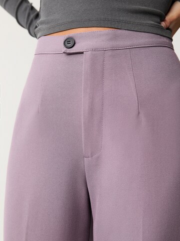 Wide leg Pantaloni con piega frontale di Pull&Bear in lilla