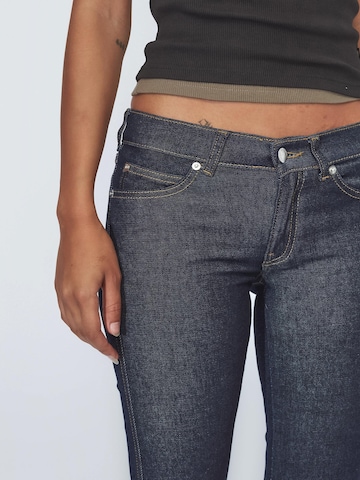 Dr. Denim Flared Jeans 'Drdenimkihly Low Bootcut'‌‌‌‌‌‌‌‌‌‌ in Blau