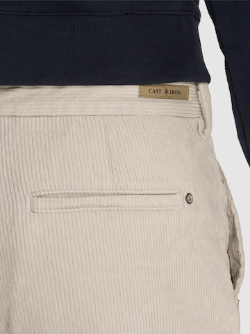 CAST IRON Regular Byxa 'Steeper relaxed fit chino' i grå