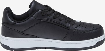 Dada Supreme Sneakers 'Court Combat' in Black