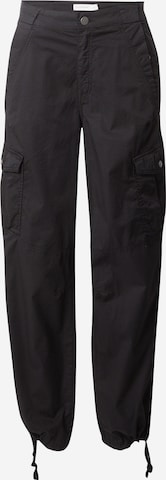 Summum Tapered Cargo Pants in Black: front