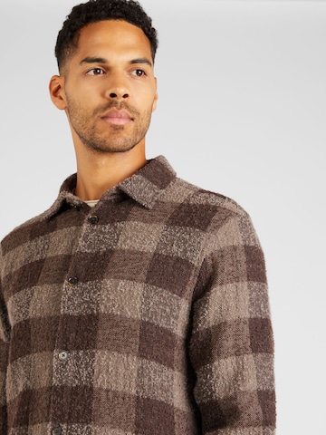 Les Deux Regular fit Button Up Shirt in Brown