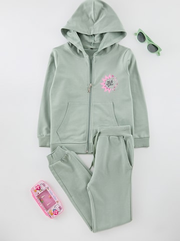 Trendyol Sweatsuit in Green: front