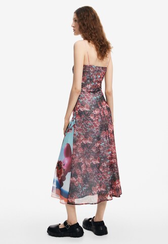 Robe d’été Desigual en mélange de couleurs