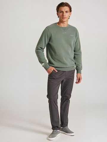 regular Pantaloni chino di Funky Buddha in grigio