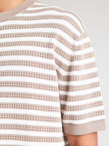 DRYKORN Sweter 'DERICO 10' w kolorze brązowy