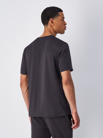 Champion Authentic Athletic Apparel T-Shirt in Grau